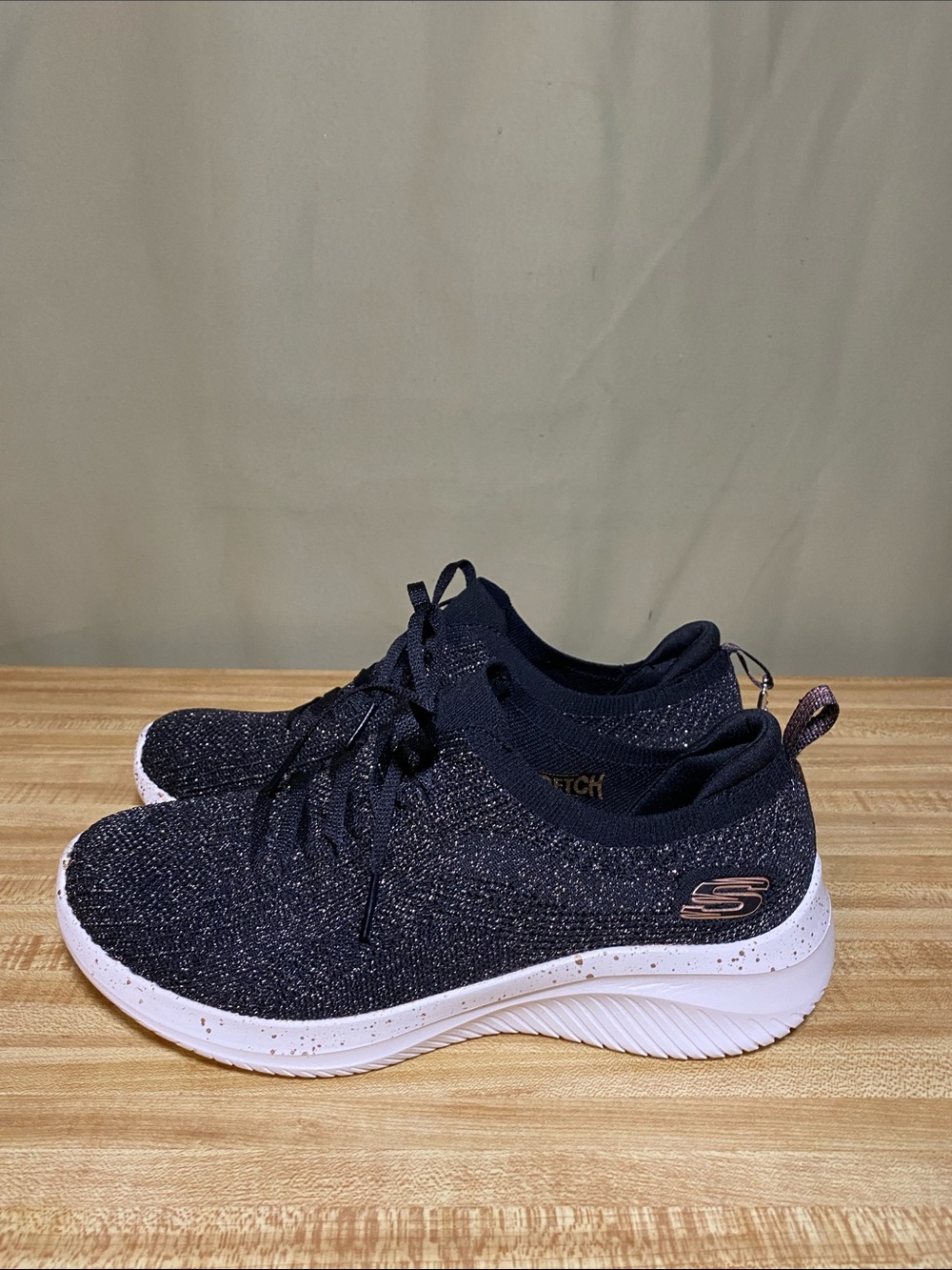 Skechers Women’s Ultra Flex 3.0 Let’s Dance Sneakers Black/Rose Gold 8.5 NWT